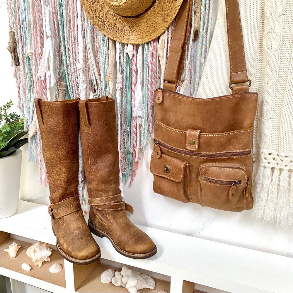 ROOTS Venetian Villager Crossbody Leather Bag